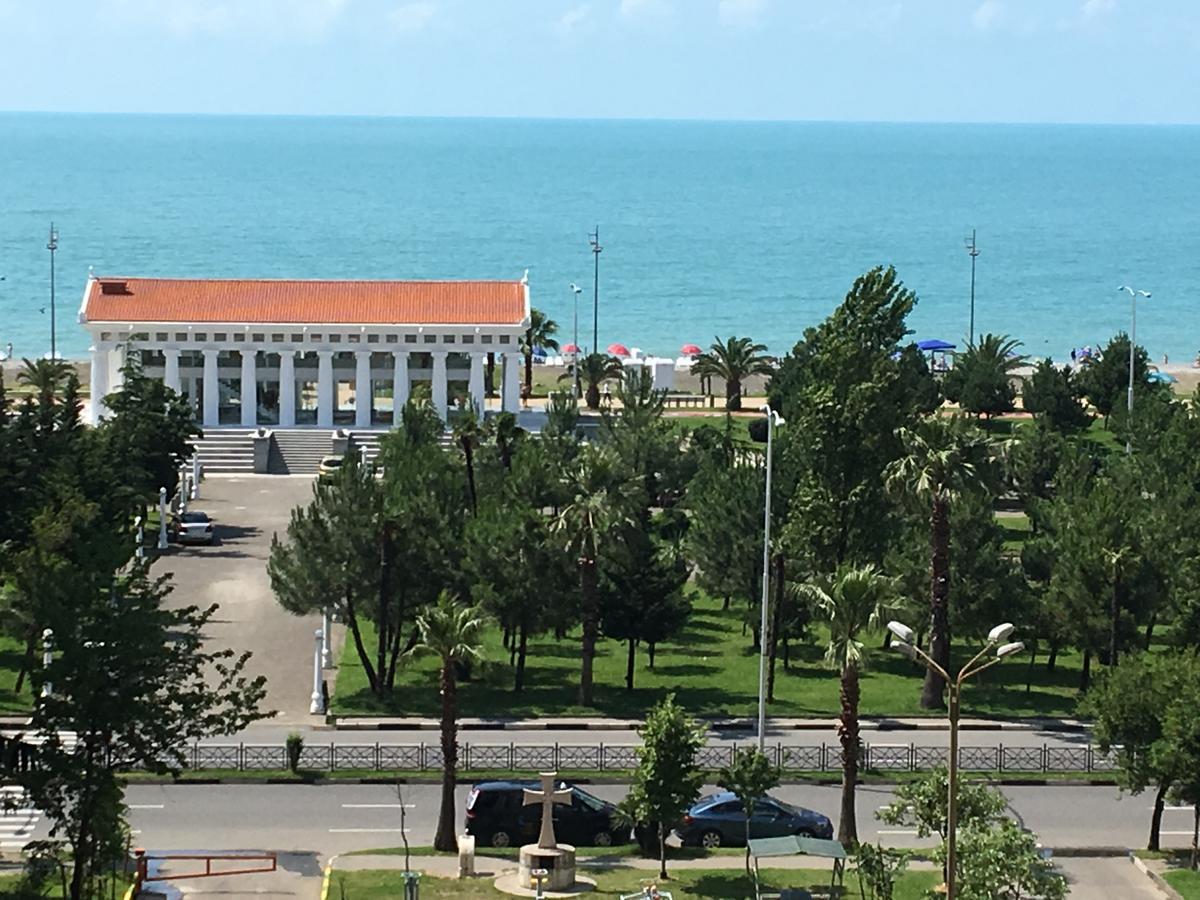 Apt Khimshiashvili 11 Lägenhet Batumi Exteriör bild