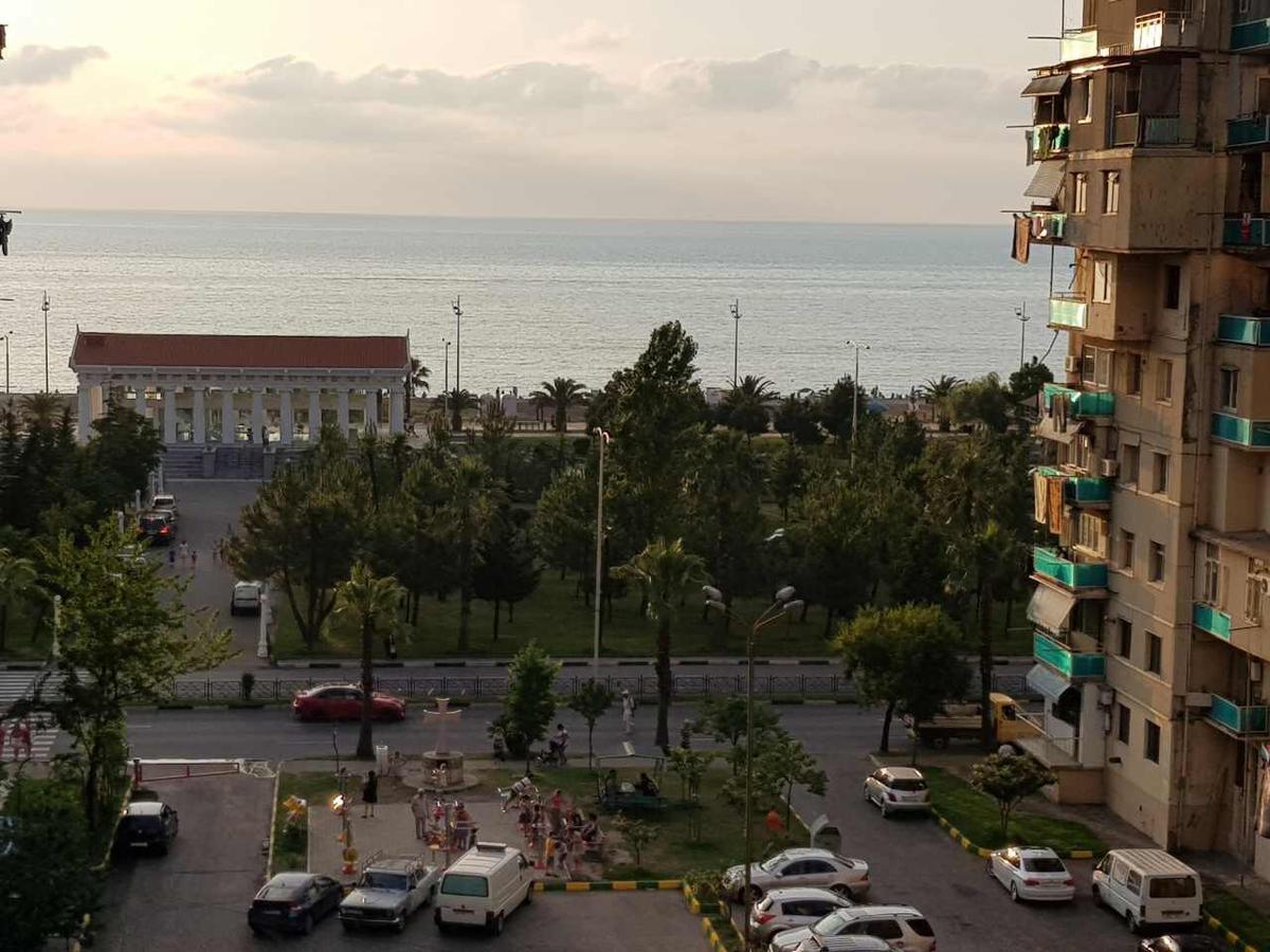 Apt Khimshiashvili 11 Lägenhet Batumi Exteriör bild